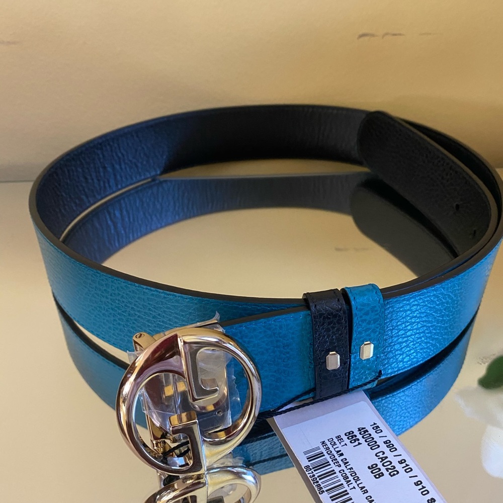 Authentic Reversible Gucci belt.
